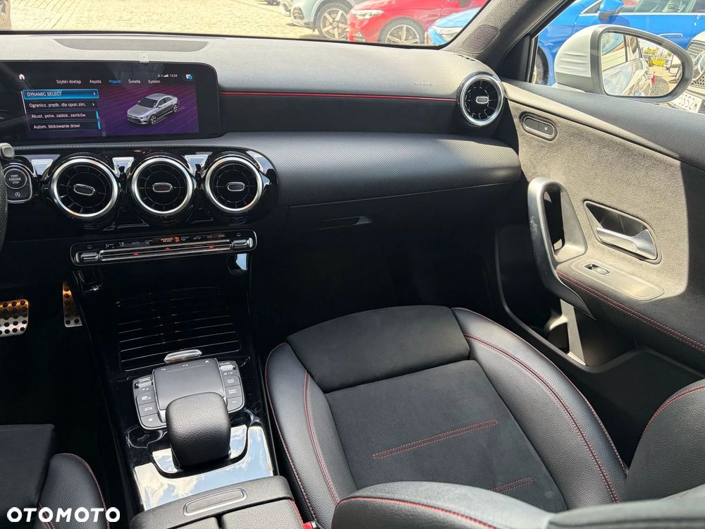 Mercedes-Benz Klasa A 180 AMG Line 7G-DCT - 17