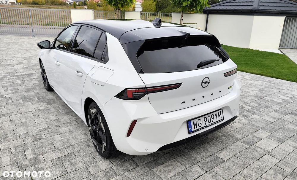 Opel Astra 1.6 T Plug-in Hybrid GSe - 3
