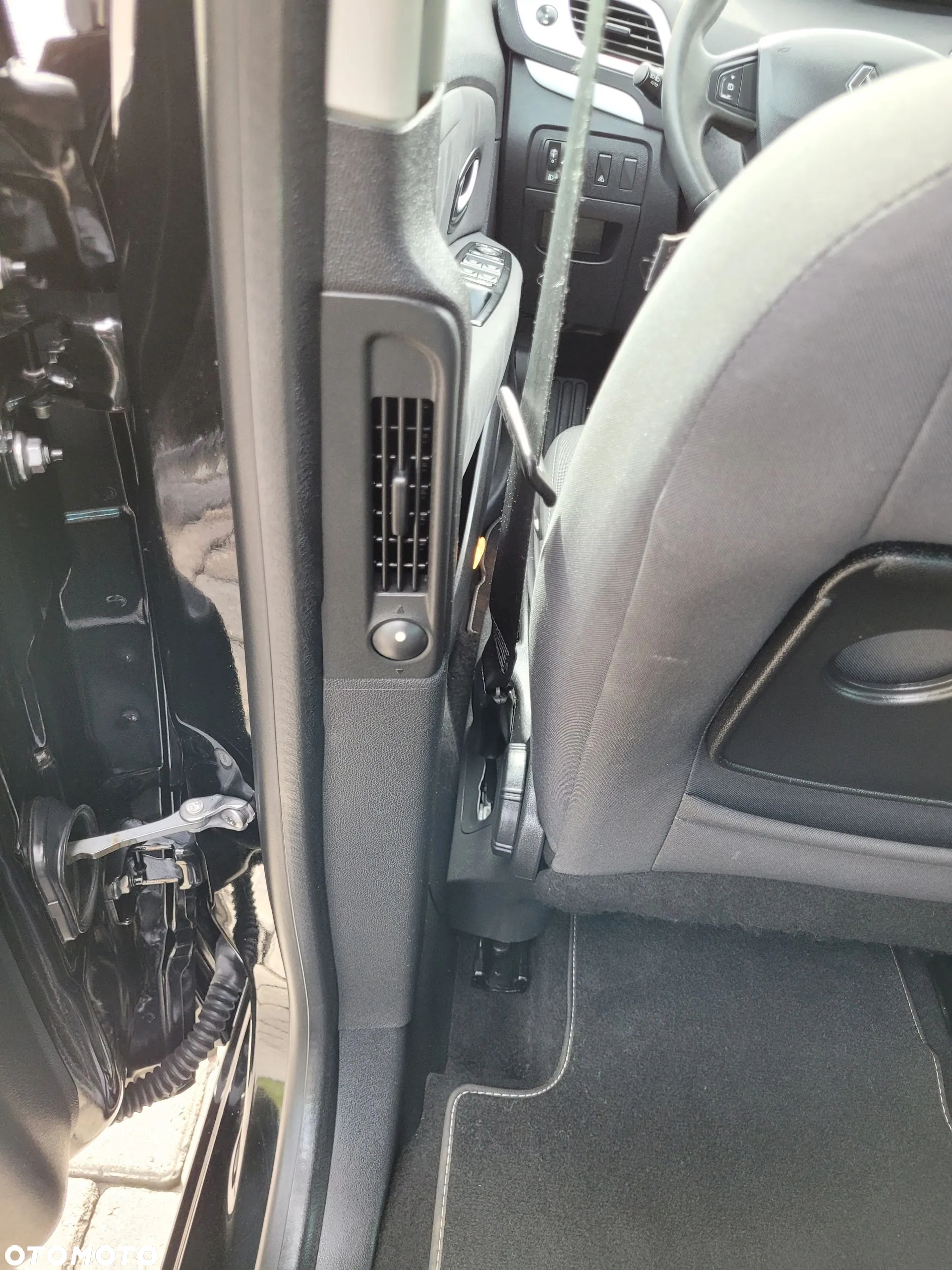 Renault Scenic - 25