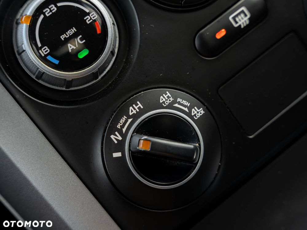 Suzuki Grand Vitara 2.0 Comfort + - 33