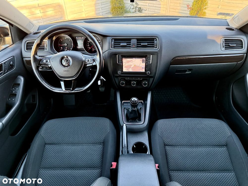 Volkswagen Jetta 2.0 TDI DPF BMT Comfortline - 9