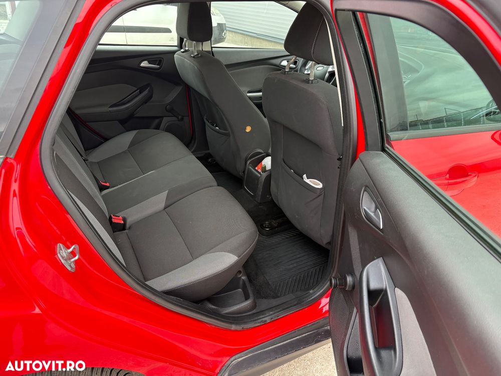 Ford Focus 1.6 TDCI Ambiente - 8