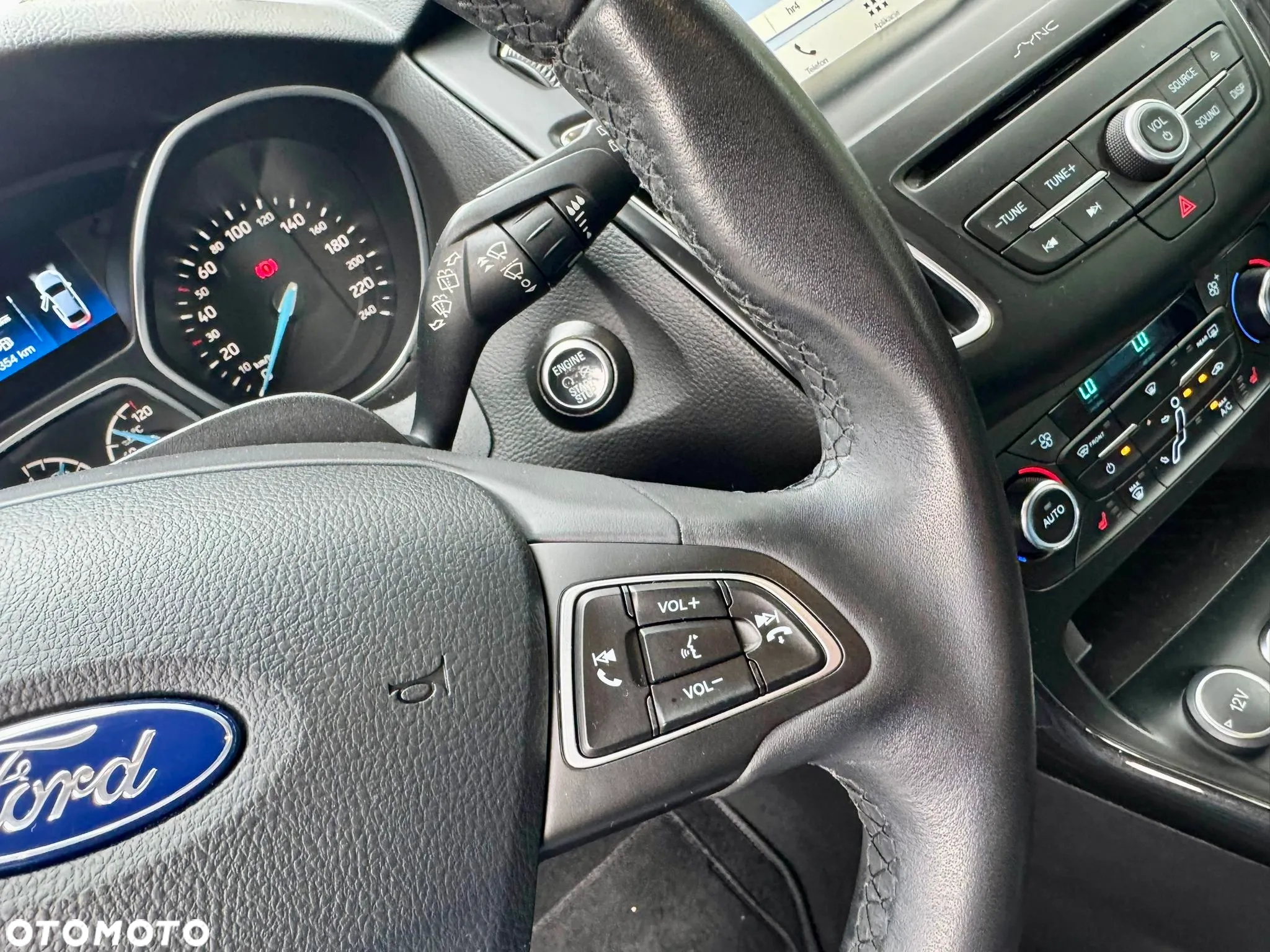 Ford Focus 1.5 EcoBoost Start-Stopp-System TITANIUM - 17