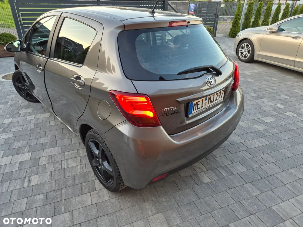 Toyota Yaris 1.33 VVT-i Lounge - 27