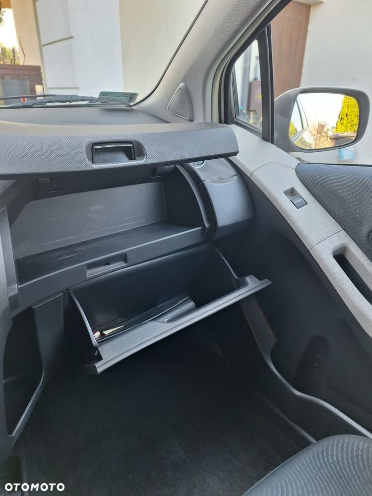 Toyota Yaris 1.4 D-4D Luna A/C - 13