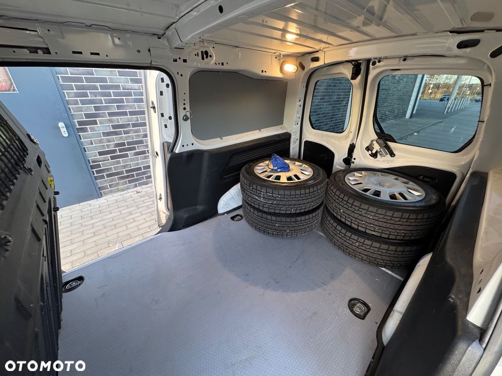 Opel Combo Life - 28