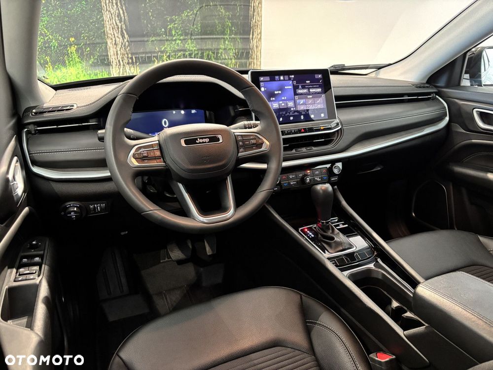 Jeep Compass - 16