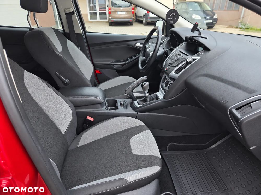 Ford Focus 1.0 EcoBoost Edition - 12