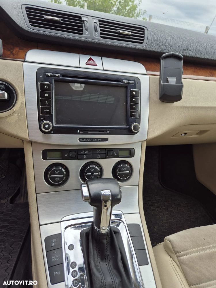 Volkswagen Passat - 13