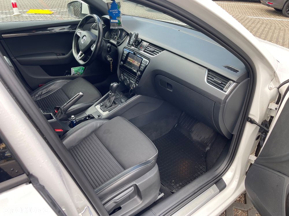 Skoda Octavia 2.0 TDI DSG RS - 13