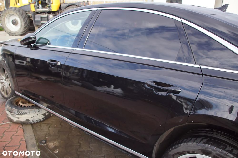 Auto na części 692106889 Audi A8L A8 long 3.0 TDI DMGK hybryda skrzynia udp lakier LY9T drzwi klapa lampa szyba ćwiartka dyfer belka zderzak fotele deska konsola airbag wyświetlacz przełącznik sterownik komputer - 10