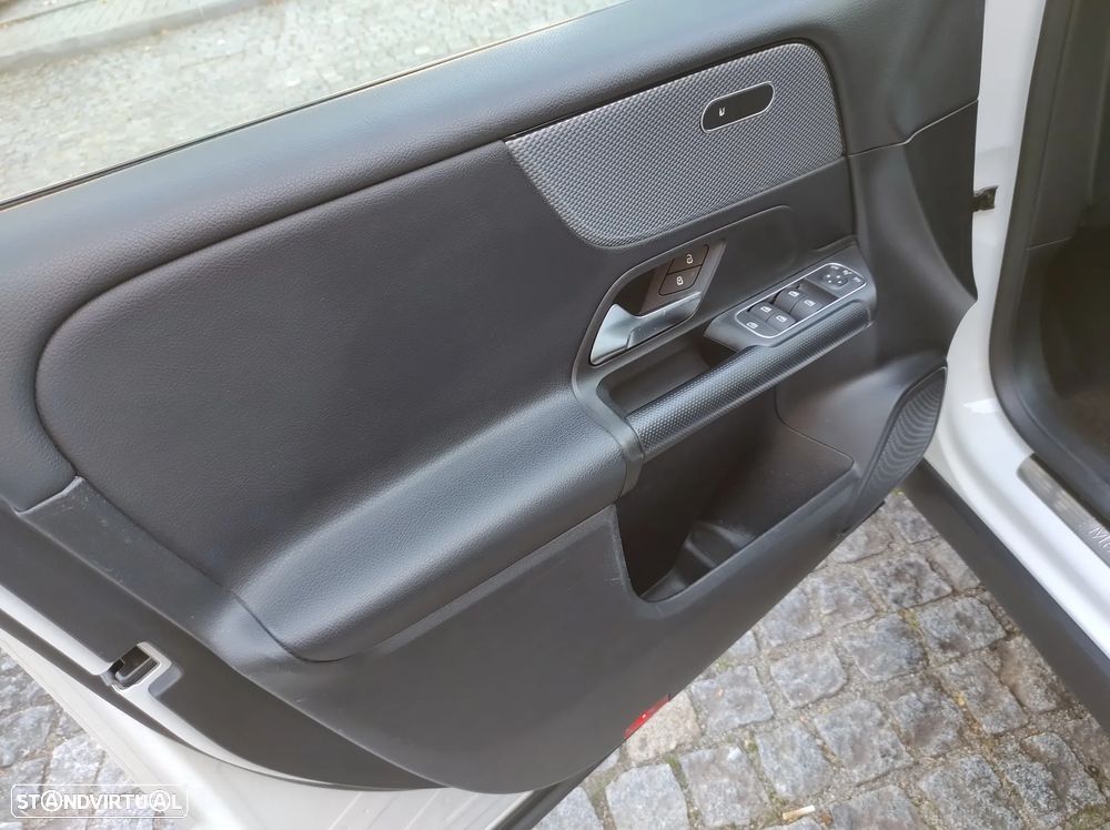 Mercedes-Benz GLB 200 - 13