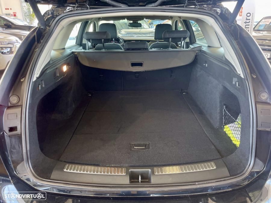 Opel Insignia Sports Tourer 1.5 D Business Edition — fotografia 27