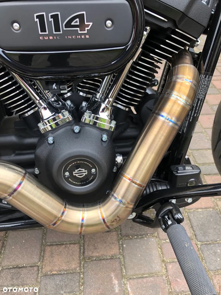 Harley-Davidson Softail Street Bob - 18