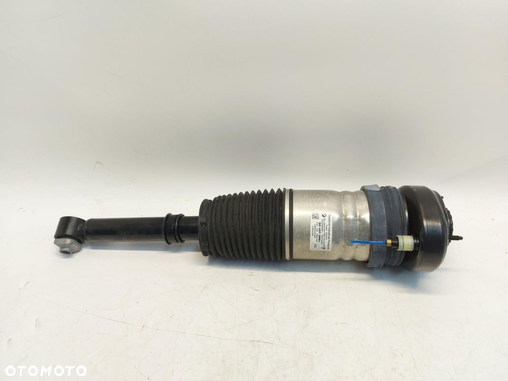 BMW 5 G60 530E x-drive Amortyzator tył prawy pneumatyczny 5A01D89 - 2