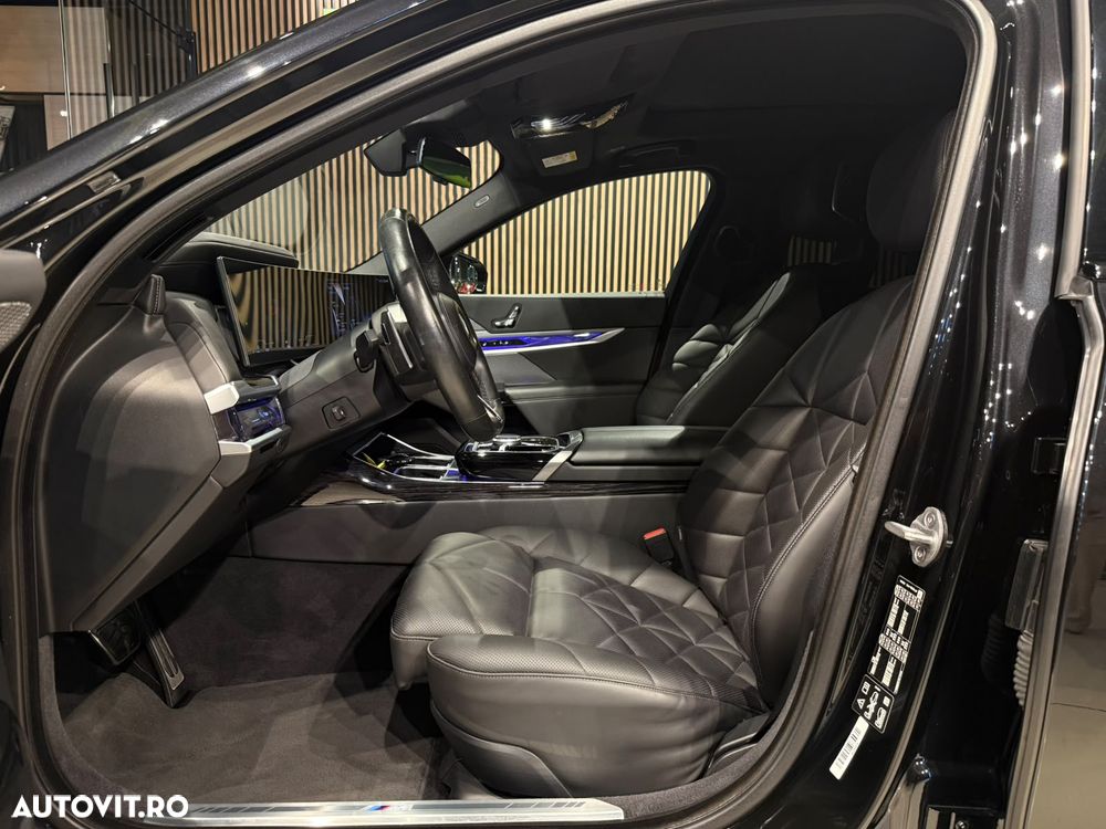 BMW Seria 7 - 24