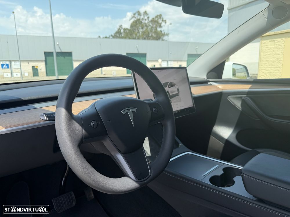 Tesla Model Y Tração Traseira - 23
