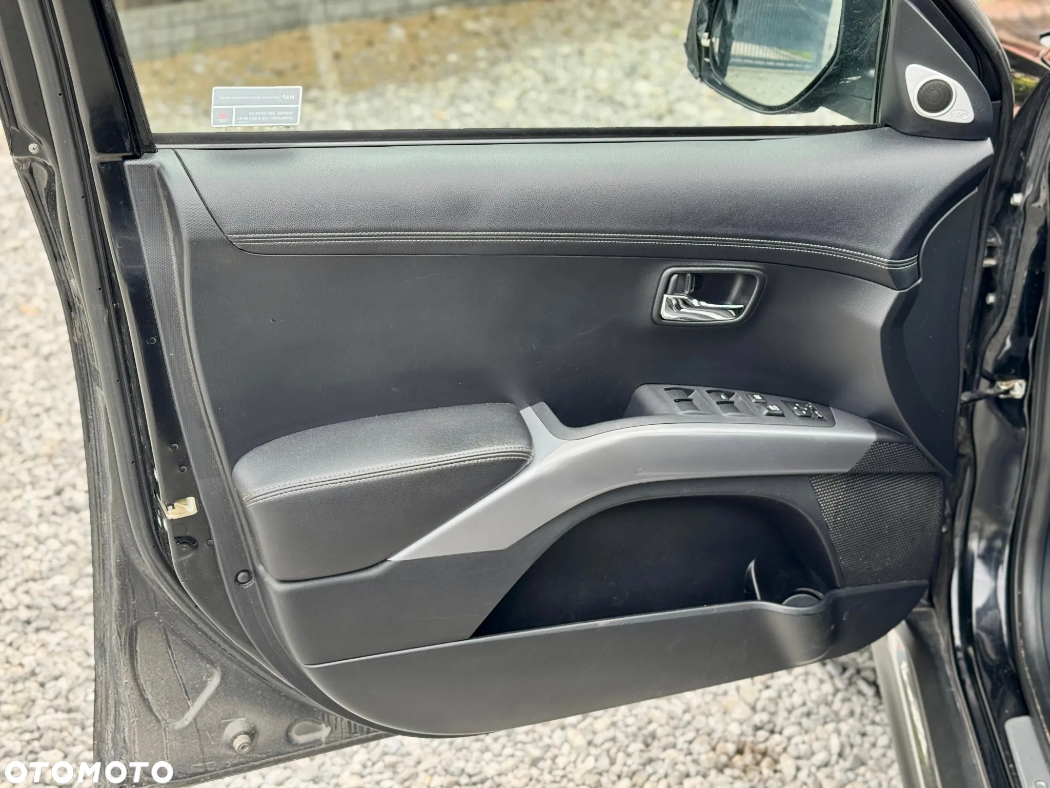 Mitsubishi Outlander 2.4 4WD CVT Intense - 12