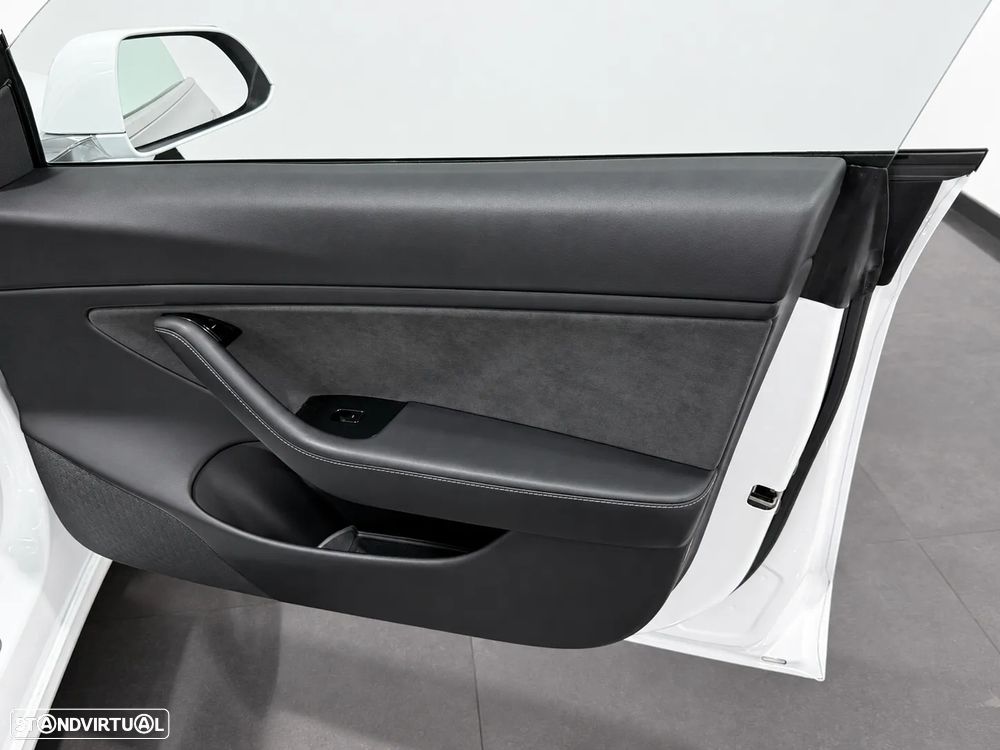 Tesla Model 3 Standard Range Plus RWD - 35