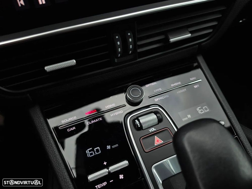 Porsche Cayenne Coupé E-Hybrid - 23