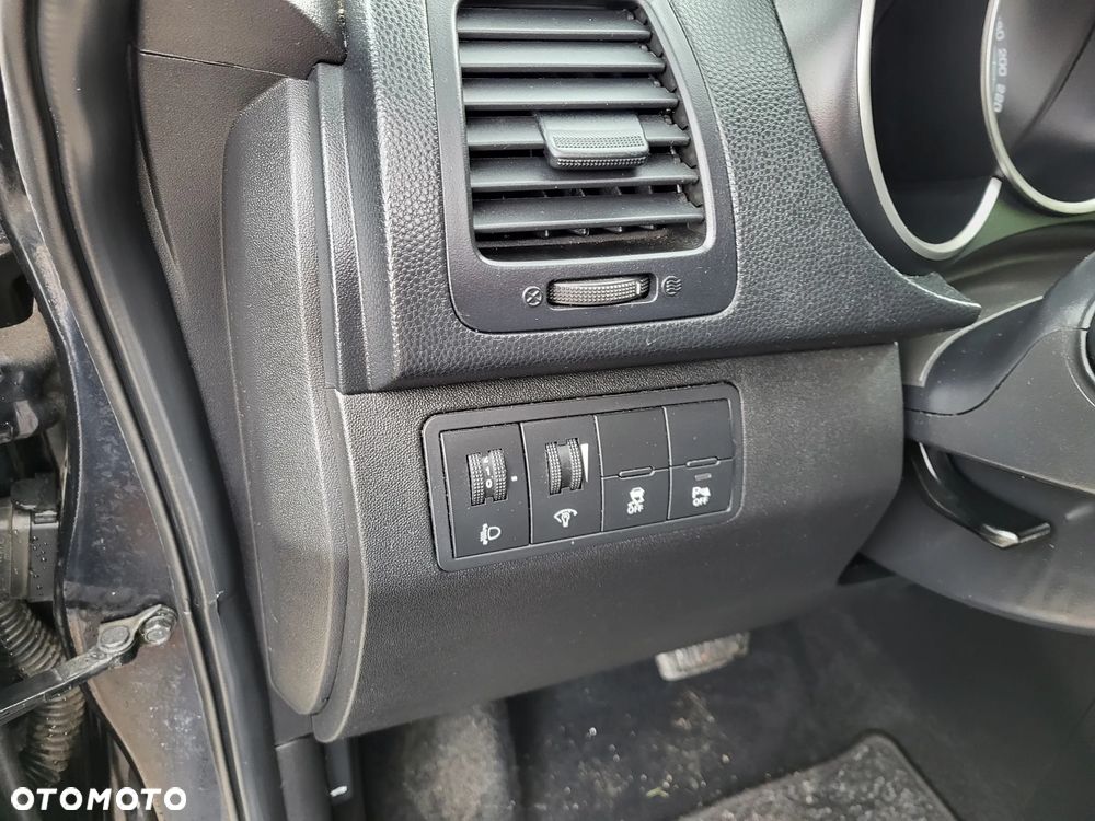 Kia Venga 1.6 CVVT Automatik Platinum Edition - 12