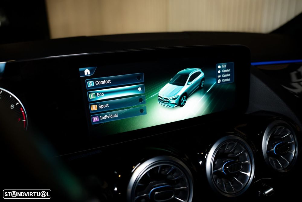 Mercedes-Benz GLA 200 AMG Line - 51