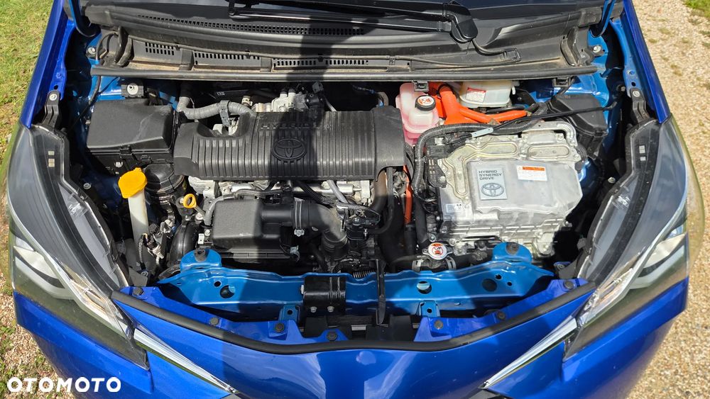 Toyota Yaris Hybrid 100 Premium - 9