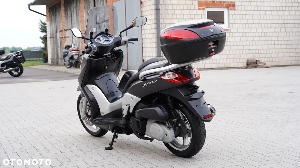 Yamaha X-max - 5