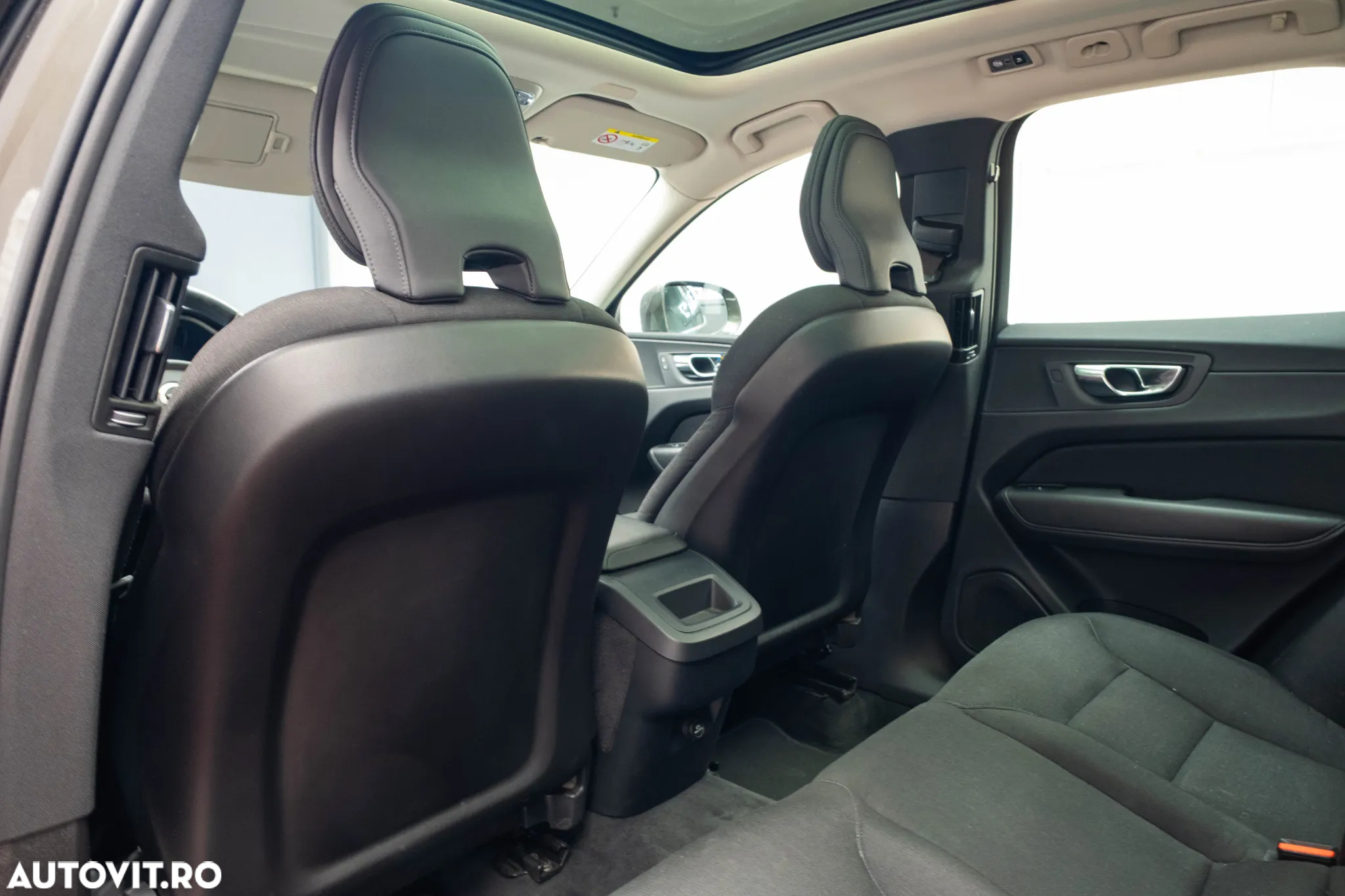 Volvo XC 60 D4 Momentum - 12