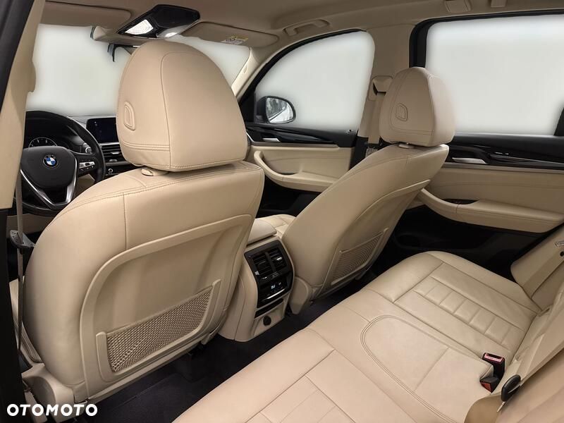BMW X3 sDrive18d mHEV - 18