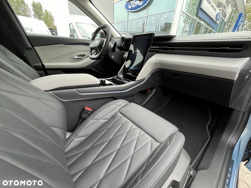 Ford Explorer - 18