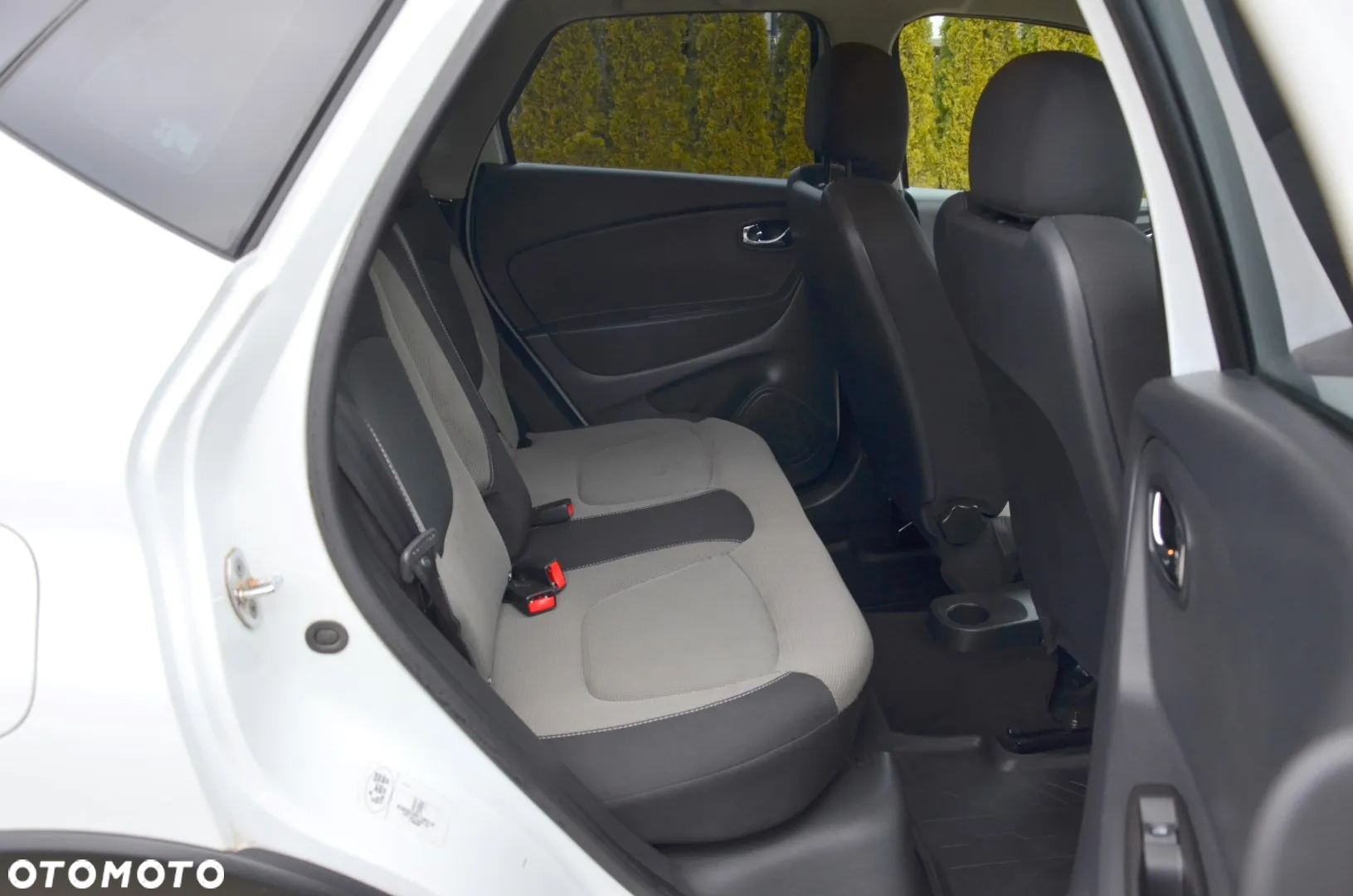 Renault Captur - 14