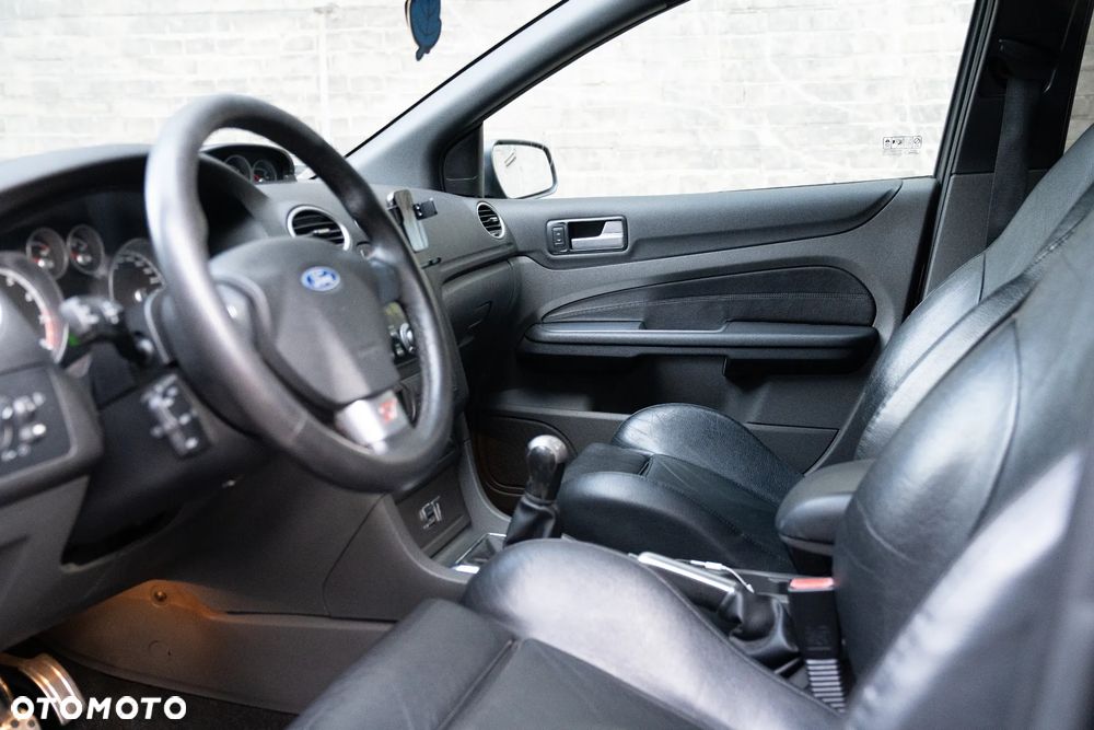 Ford Focus ST - 16