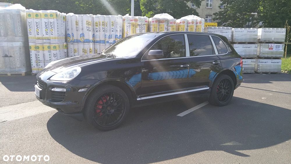 Porsche Cayenne Turbo - 21