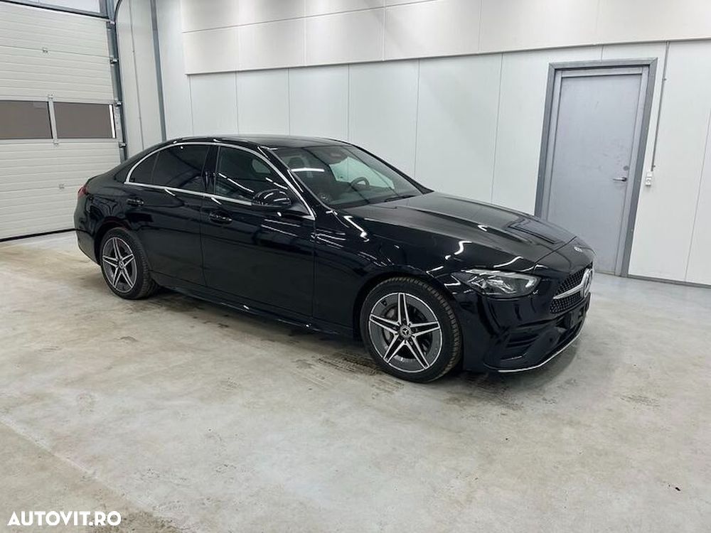 Mercedes-Benz C 300 E 2023 photo 5