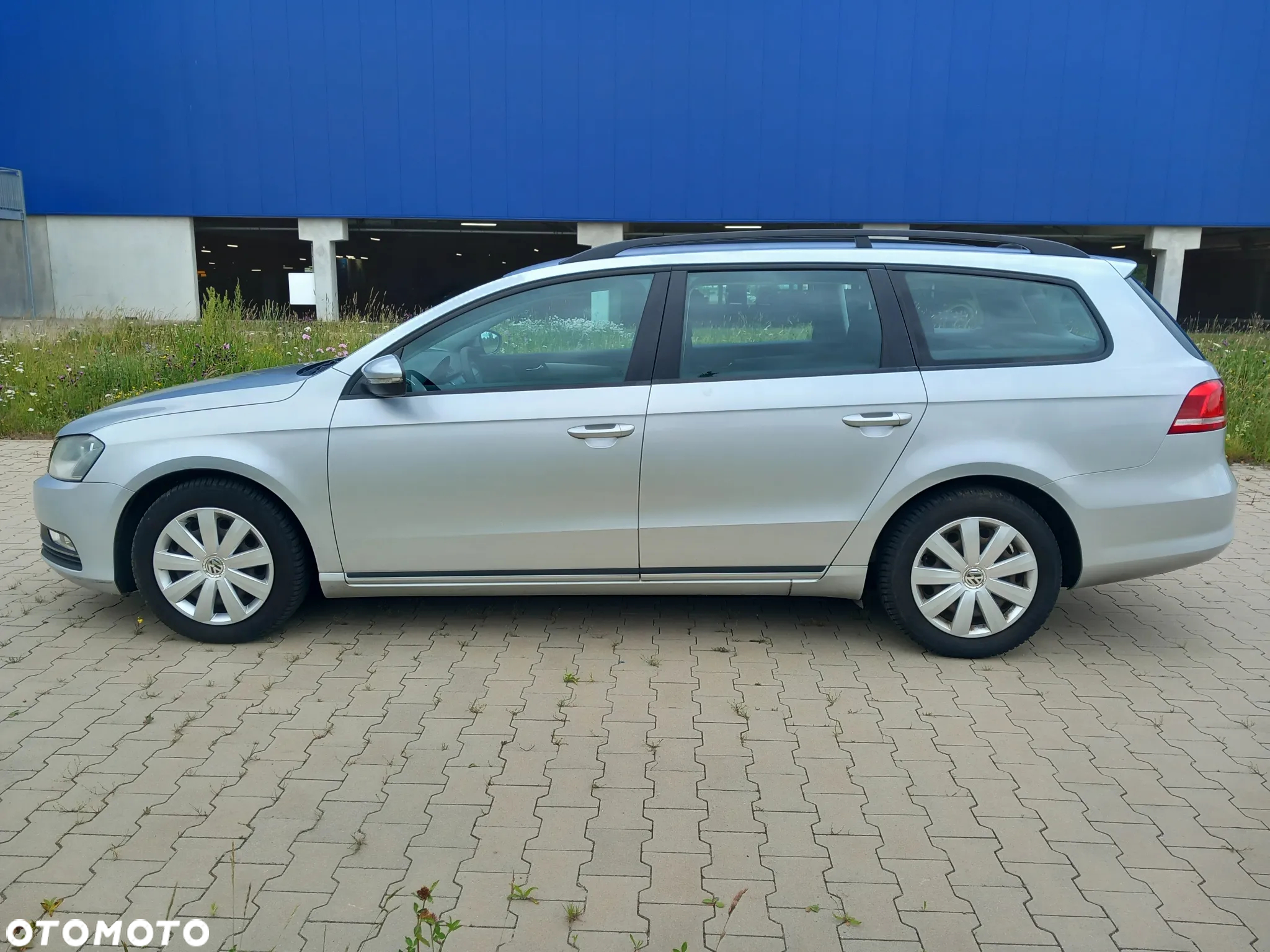 Volkswagen Passat 2.0 TDI Trendline - 12