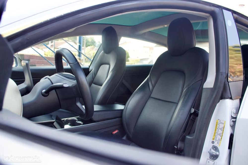 Tesla Model 3 Long-Range Dual Motor AWD - 14