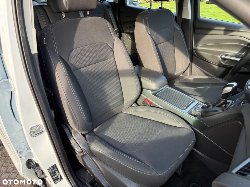 Ford Kuga 2.0 TDCi 4x4 Titanium - 22