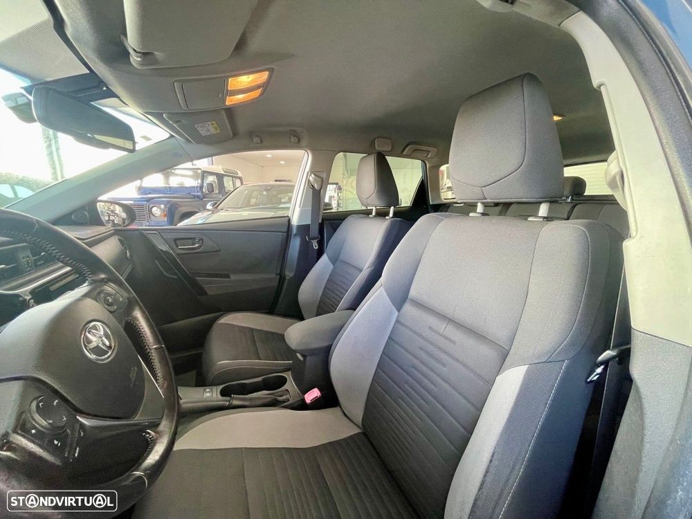 Toyota Auris 1.8 HSD Comfort - 8