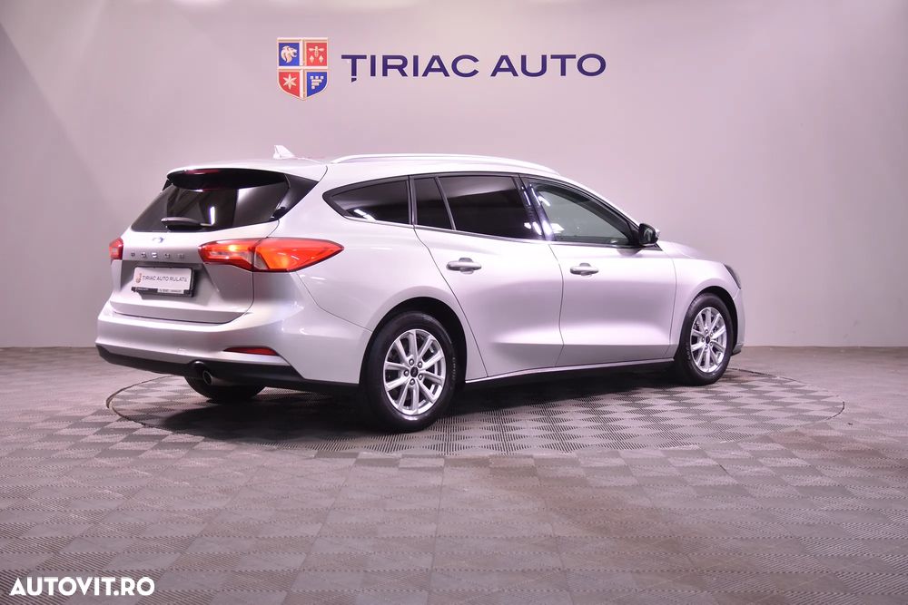 Ford Focus - 5