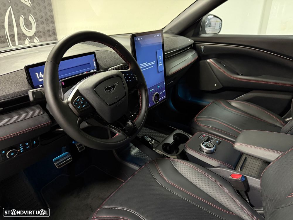 Ford Mustang Mach-E Alargada AWD - 21