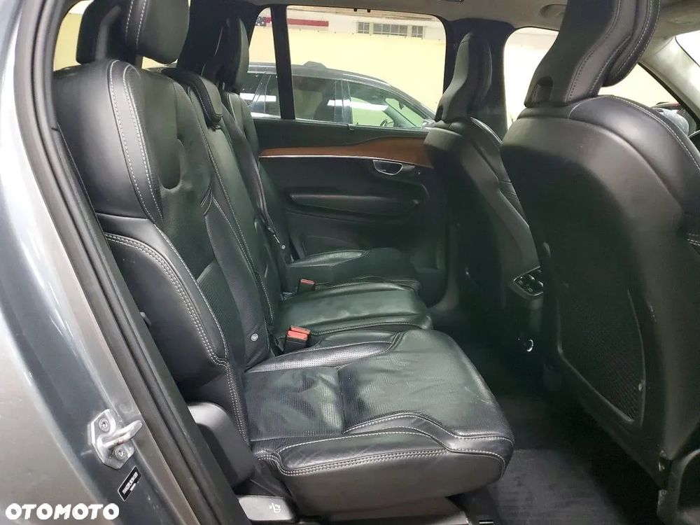 Volvo XC 90 - 10