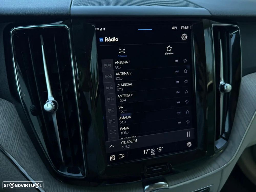 Volvo XC 60 2.0 B4 Plus Bright - 37