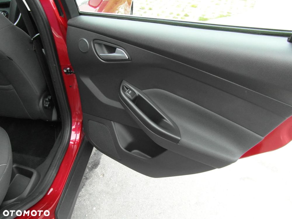 Ford Focus Turnier 1.6 Ti-VCT Trend - 32