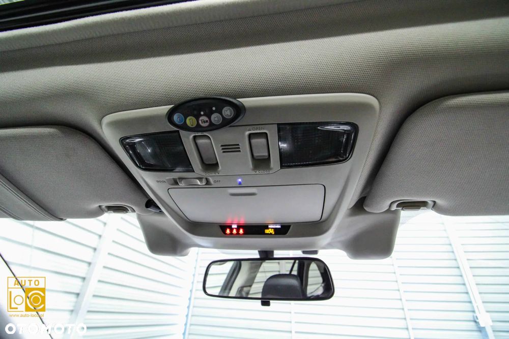 Subaru Outback 2.5i Exclusive - 32