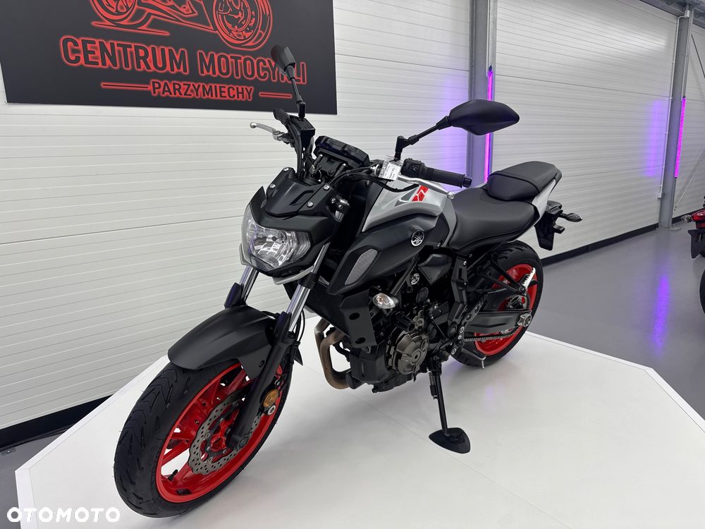 Yamaha MT - 6