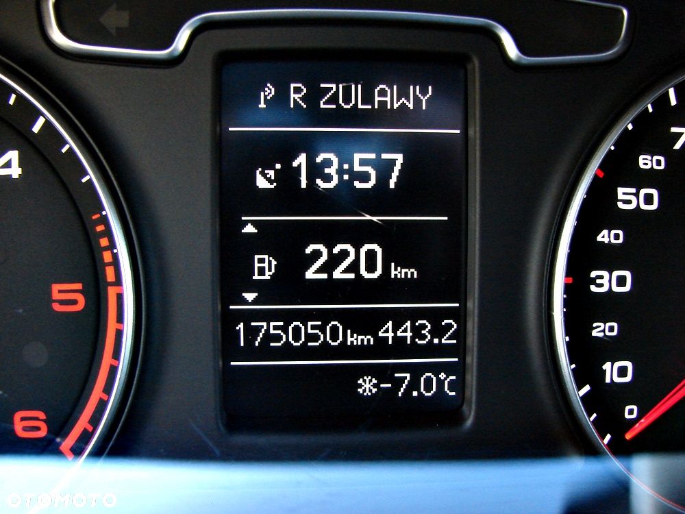 Audi Q3 2.0 TDI Quattro Edycja Specjalna - 33