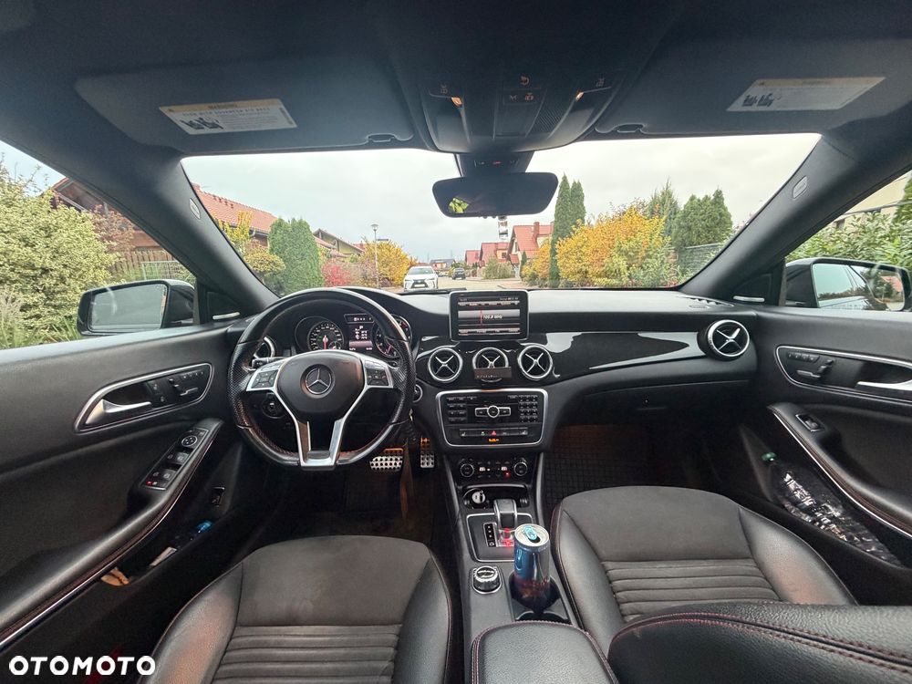 Mercedes-Benz CLA 45 AMG 4Matic 7G-DCT - 27