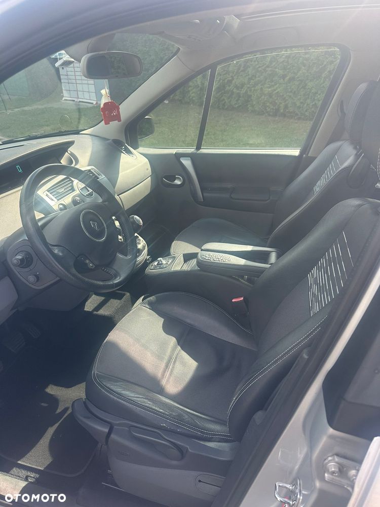 Renault Scenic - 30