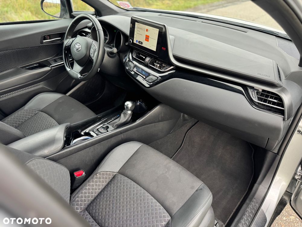 Toyota C-HR 1.8 Hybrid Executive - 8